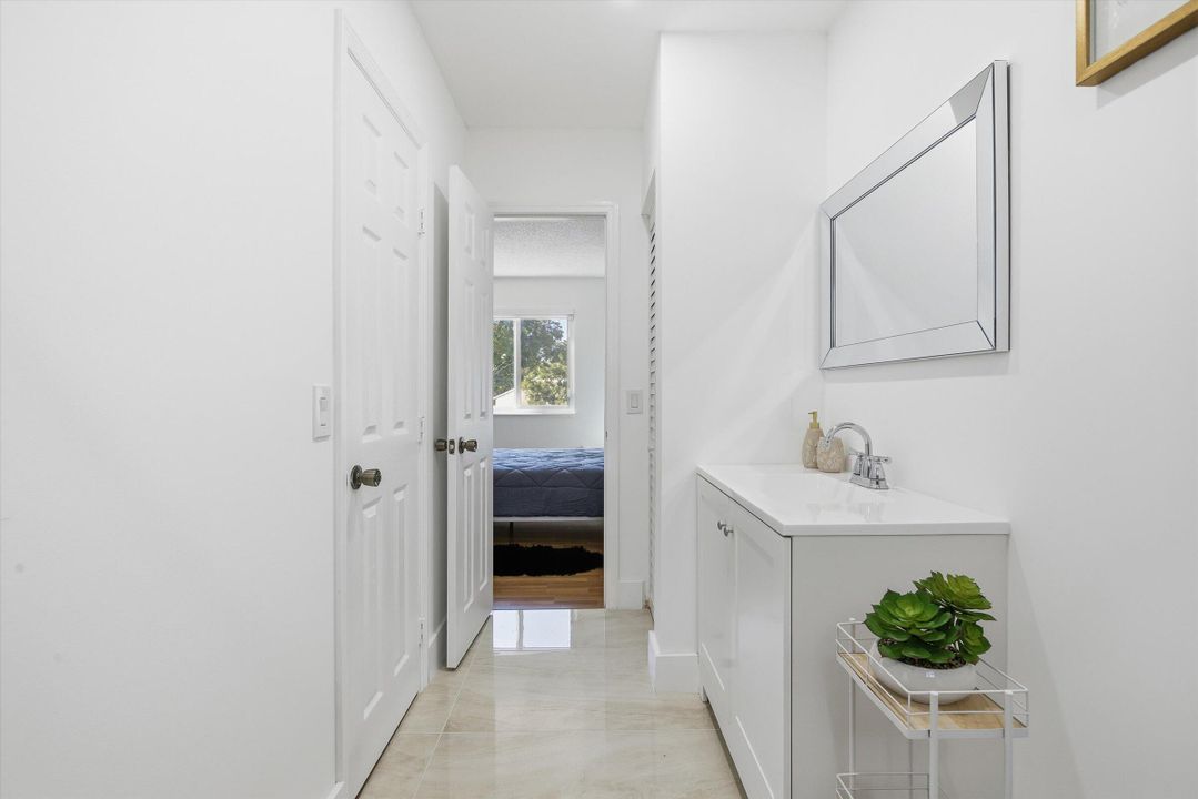 For Sale: $569,900 (3 beds, 2 baths, 1425 Square Feet)