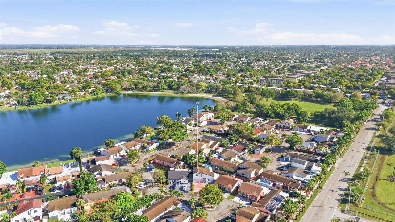 For Sale: $569,900 (3 beds, 2 baths, 1425 Square Feet)