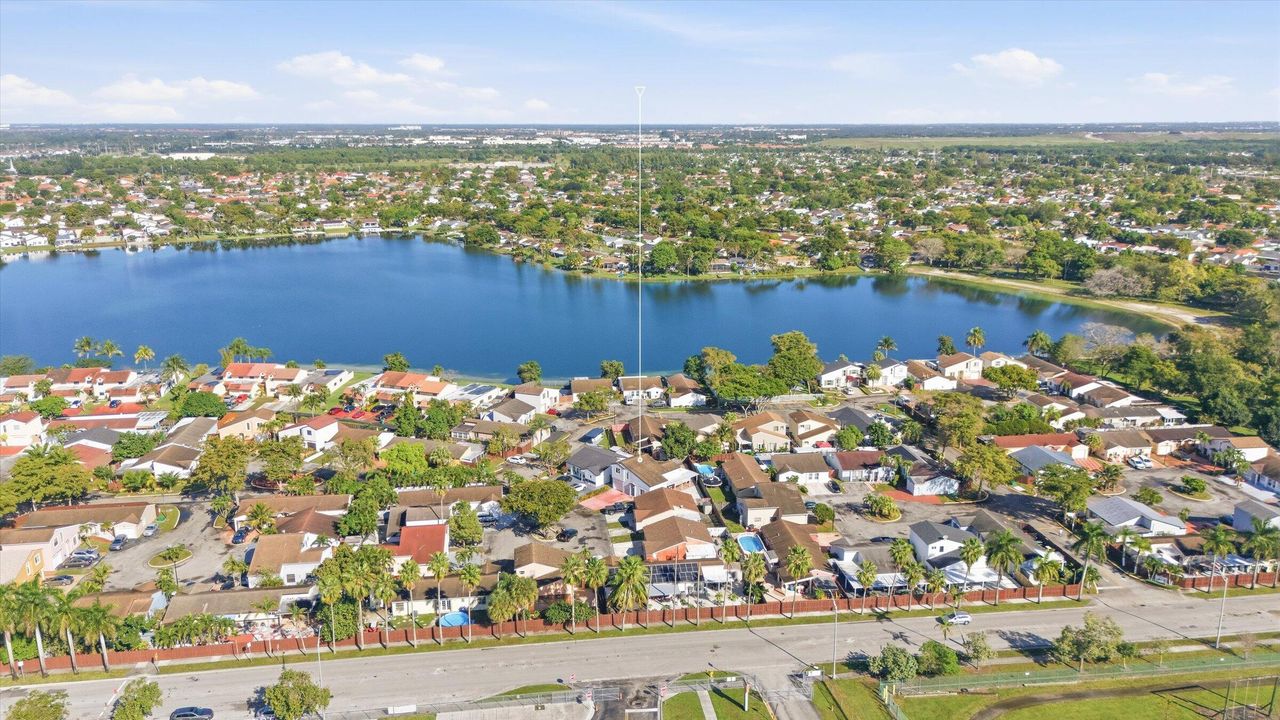 For Sale: $569,900 (3 beds, 2 baths, 1425 Square Feet)