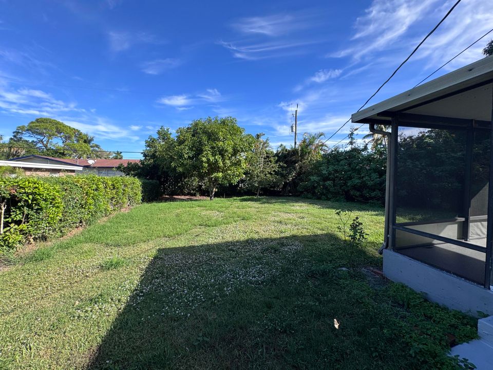 出租: $2,400 (2 贝兹, 2 浴室, 1004 平方英尺)