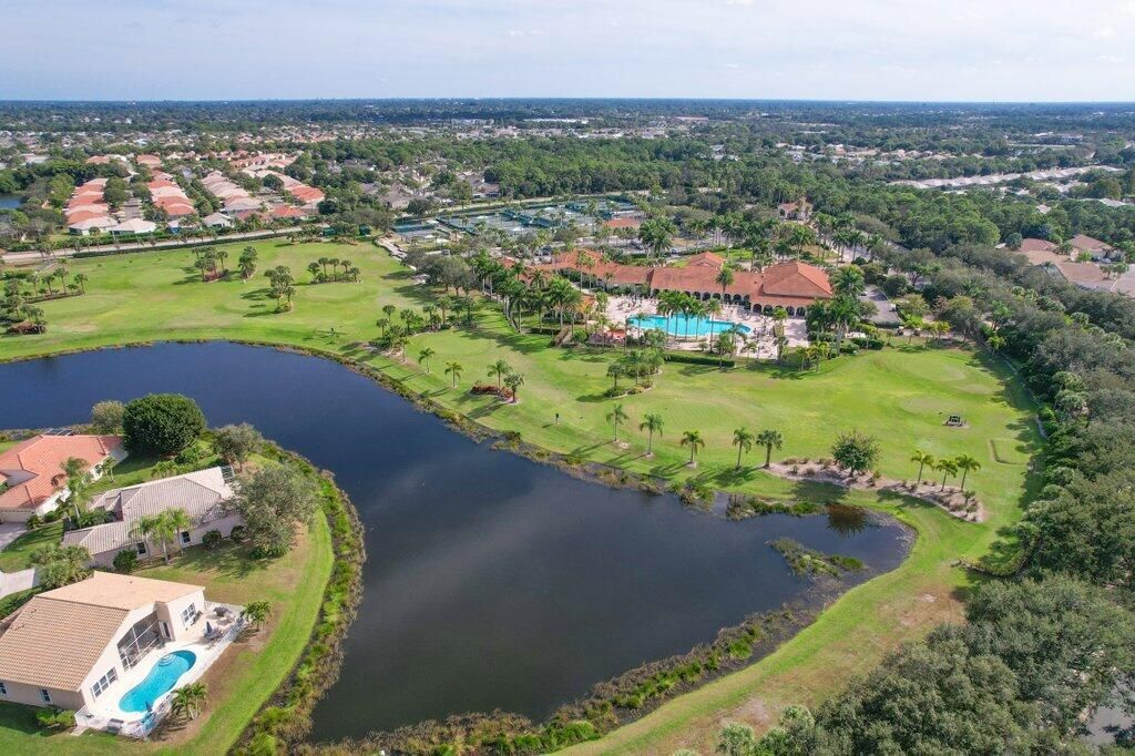 待售: $365,000 (2 贝兹, 2 浴室, 2080 平方英尺)