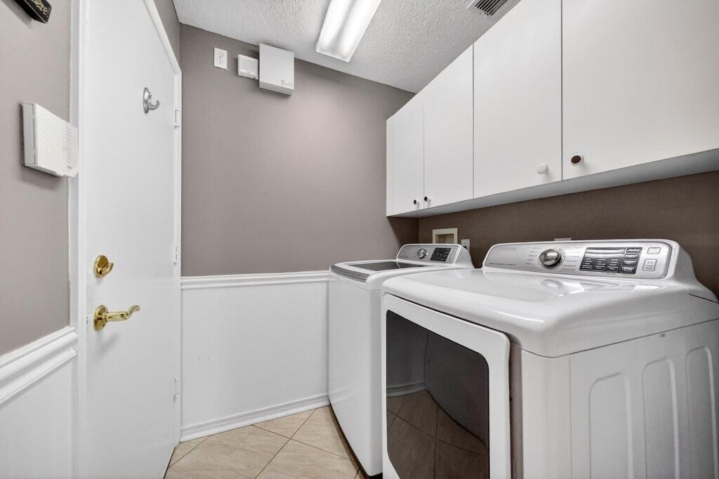 待售: $365,000 (2 贝兹, 2 浴室, 2080 平方英尺)