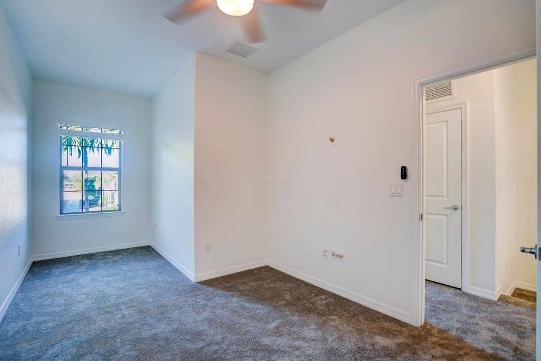 出租: $3,100 (3 贝兹, 2 浴室, 1612 平方英尺)