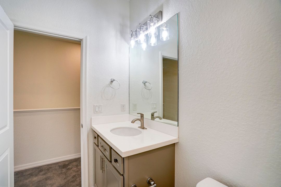 出租: $3,100 (3 贝兹, 2 浴室, 1612 平方英尺)