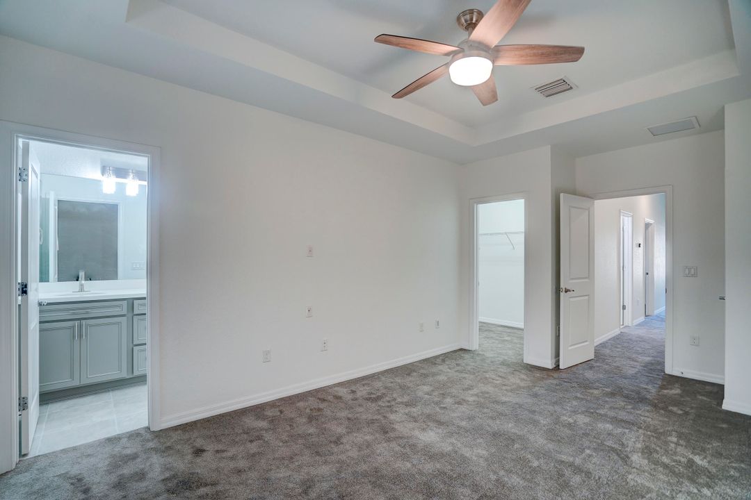 出租: $3,100 (3 贝兹, 2 浴室, 1612 平方英尺)