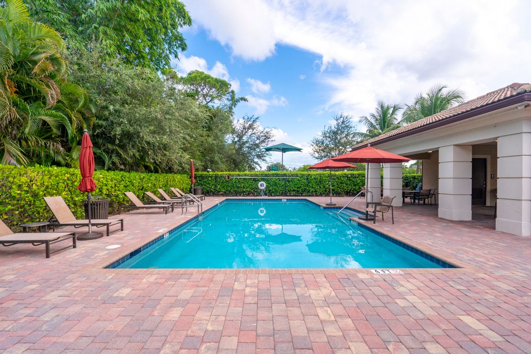 出租: $3,100 (3 贝兹, 2 浴室, 1612 平方英尺)