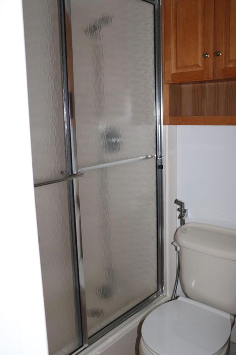 For Sale: $195,000 (2 beds, 2 baths, 1200 Square Feet)