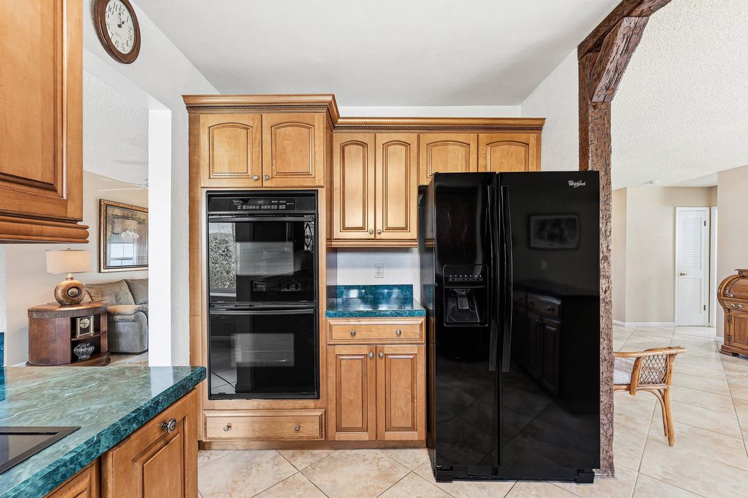 En Venta: $555,000 (3 camas, 2 baños, 1474 Pies cuadrados)