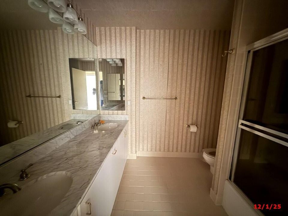 En Venta: $449,900 (3 camas, 2 baños, 2645 Pies cuadrados)