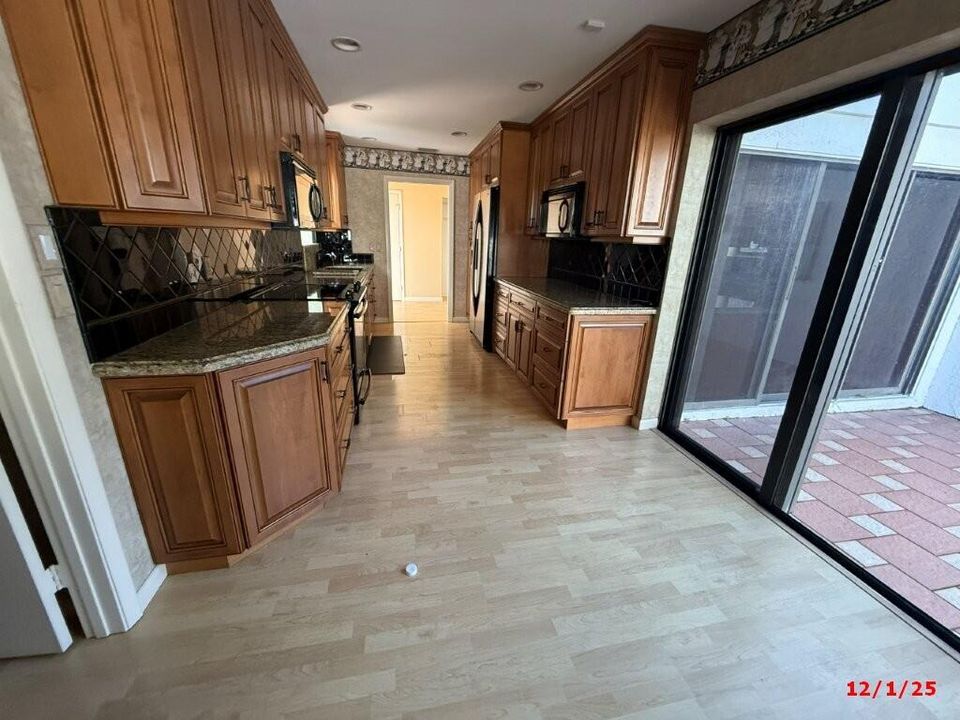 En Venta: $449,900 (3 camas, 2 baños, 2645 Pies cuadrados)