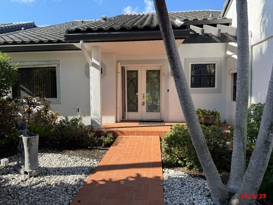 En Venta: $449,900 (3 camas, 2 baños, 2645 Pies cuadrados)