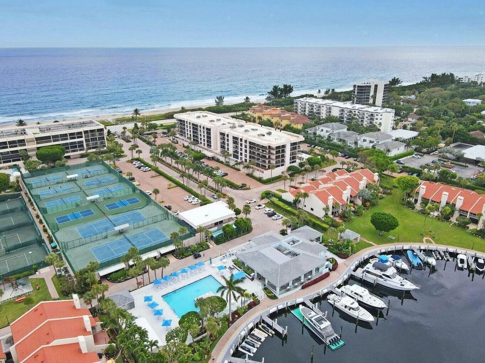 En Venta: $1,099,000 (2 camas, 2 baños, 1305 Pies cuadrados)