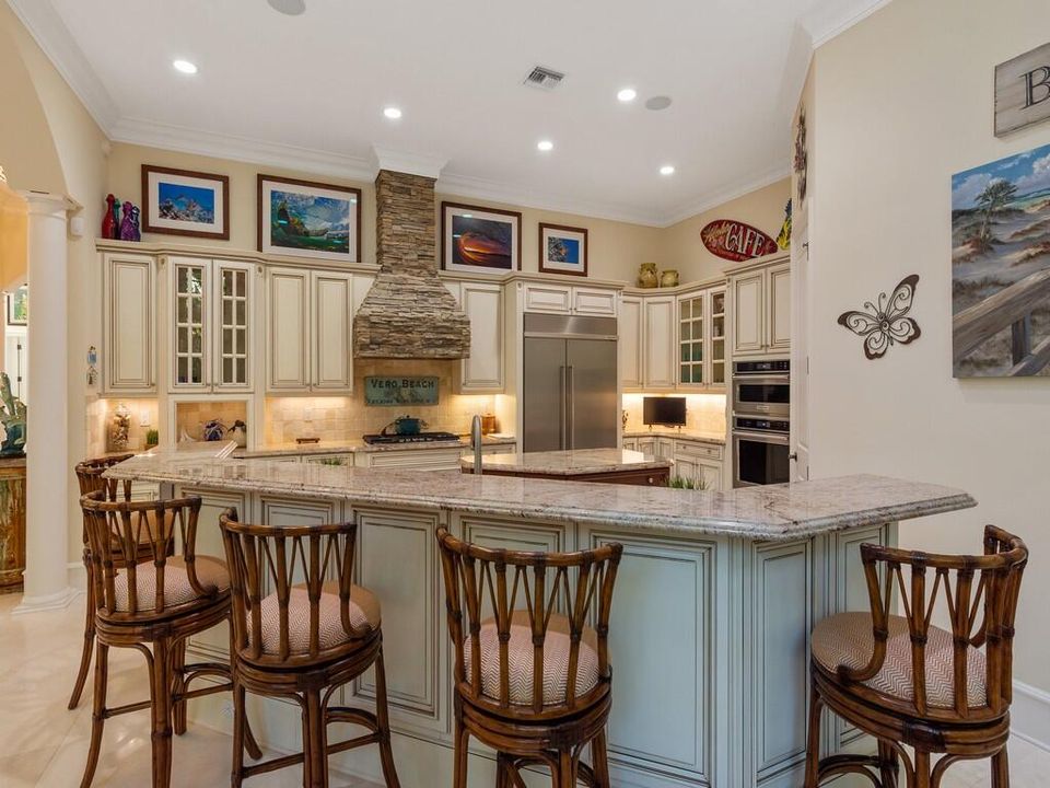 На продажу: $4,000,000 (5 спален, 5 ванн, 5006 Квадратных фут)