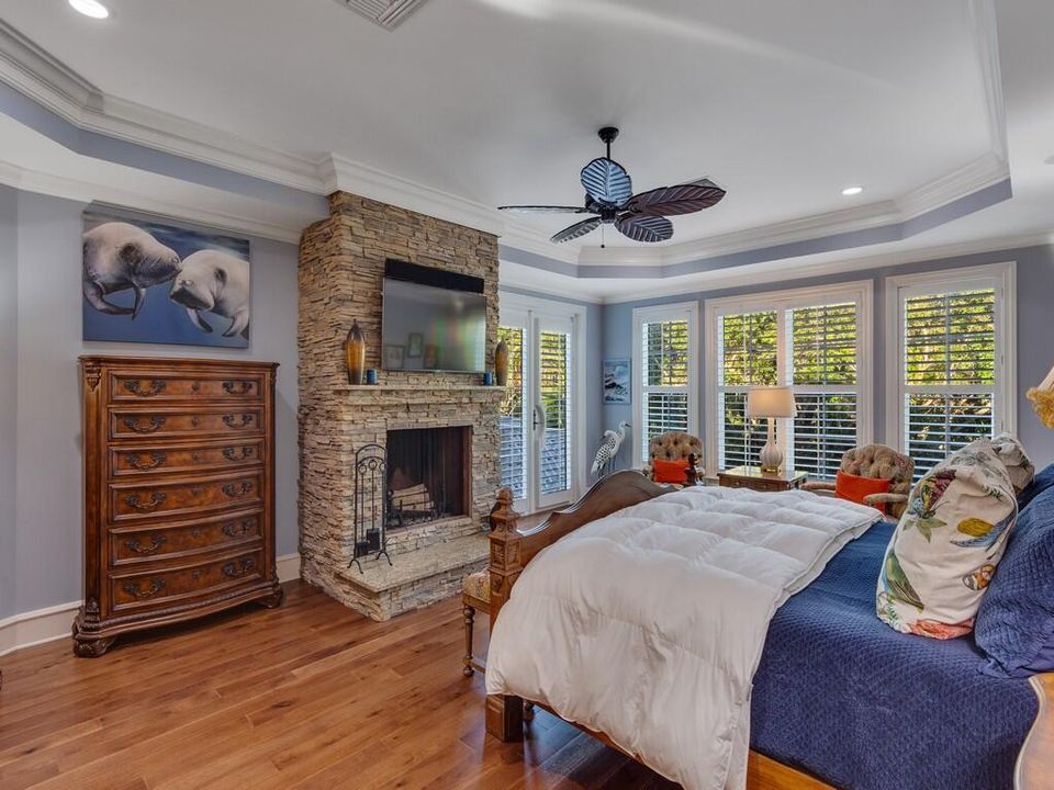 На продажу: $4,000,000 (5 спален, 5 ванн, 5006 Квадратных фут)