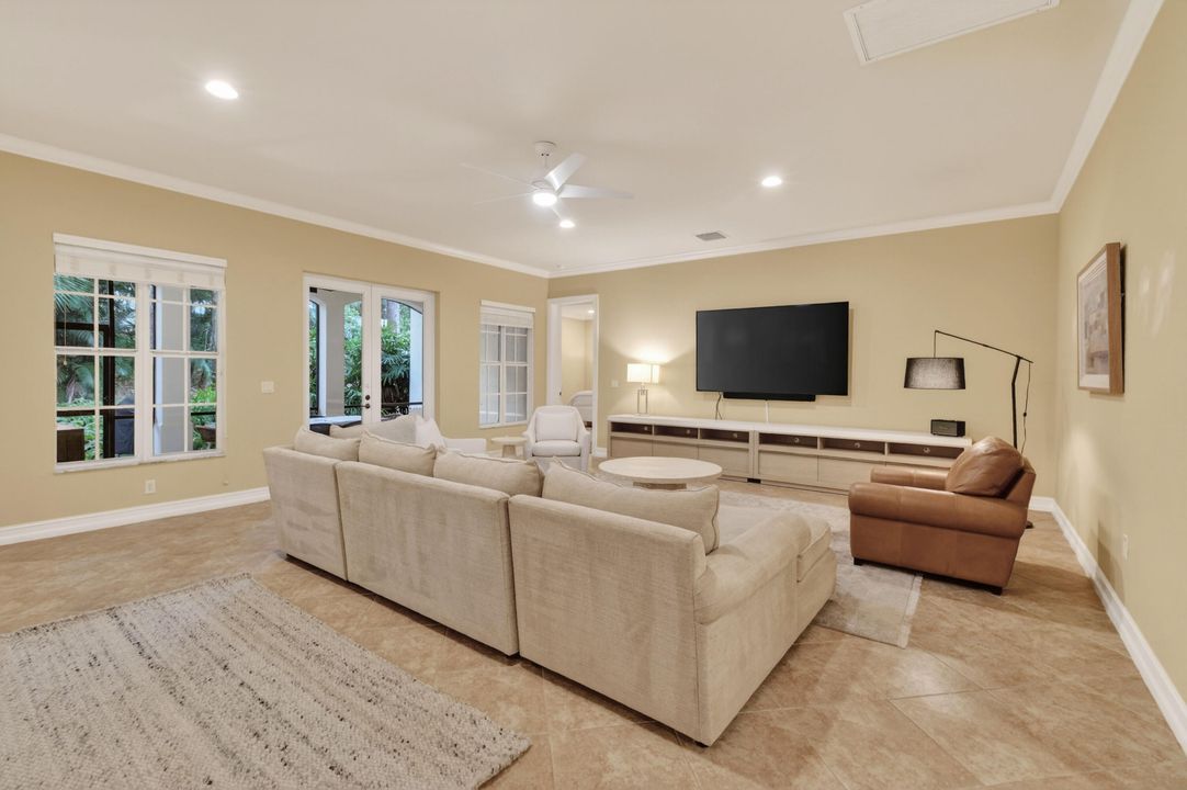 En Renta: $8,000 (2 camas, 2 baños, 2396 Pies cuadrados)