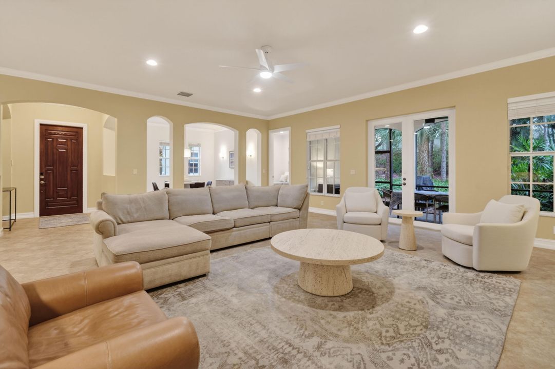 En Renta: $8,000 (2 camas, 2 baños, 2396 Pies cuadrados)