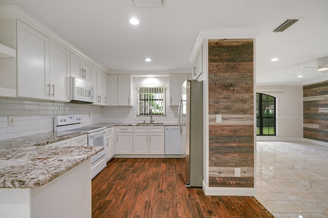 На продажу: $395,000 (3 спален, 2 ванн, 1390 Квадратных фут)