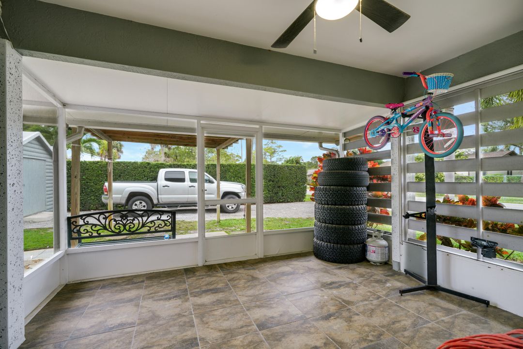 На продажу: $395,000 (3 спален, 2 ванн, 1390 Квадратных фут)