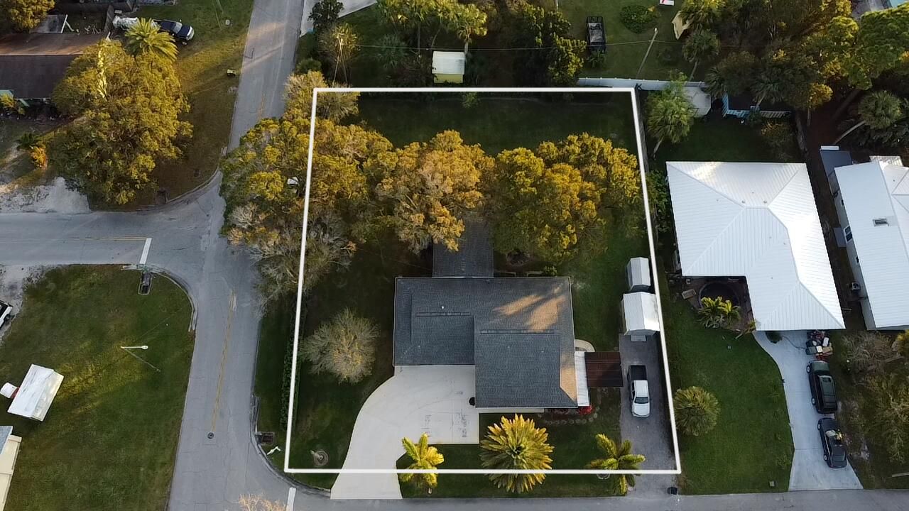 На продажу: $395,000 (3 спален, 2 ванн, 1390 Квадратных фут)