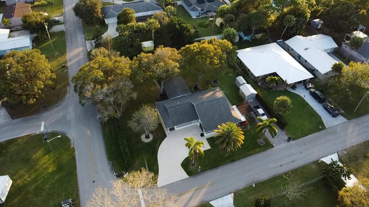 На продажу: $395,000 (3 спален, 2 ванн, 1390 Квадратных фут)