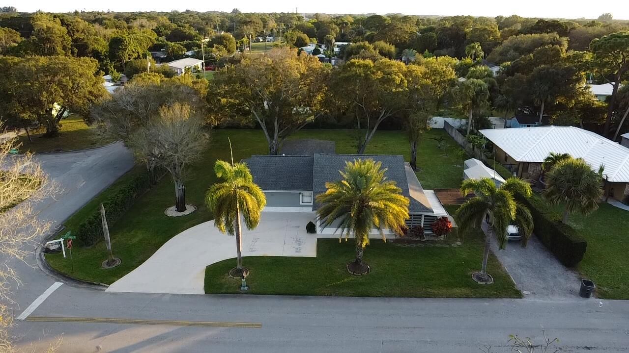 На продажу: $395,000 (3 спален, 2 ванн, 1390 Квадратных фут)