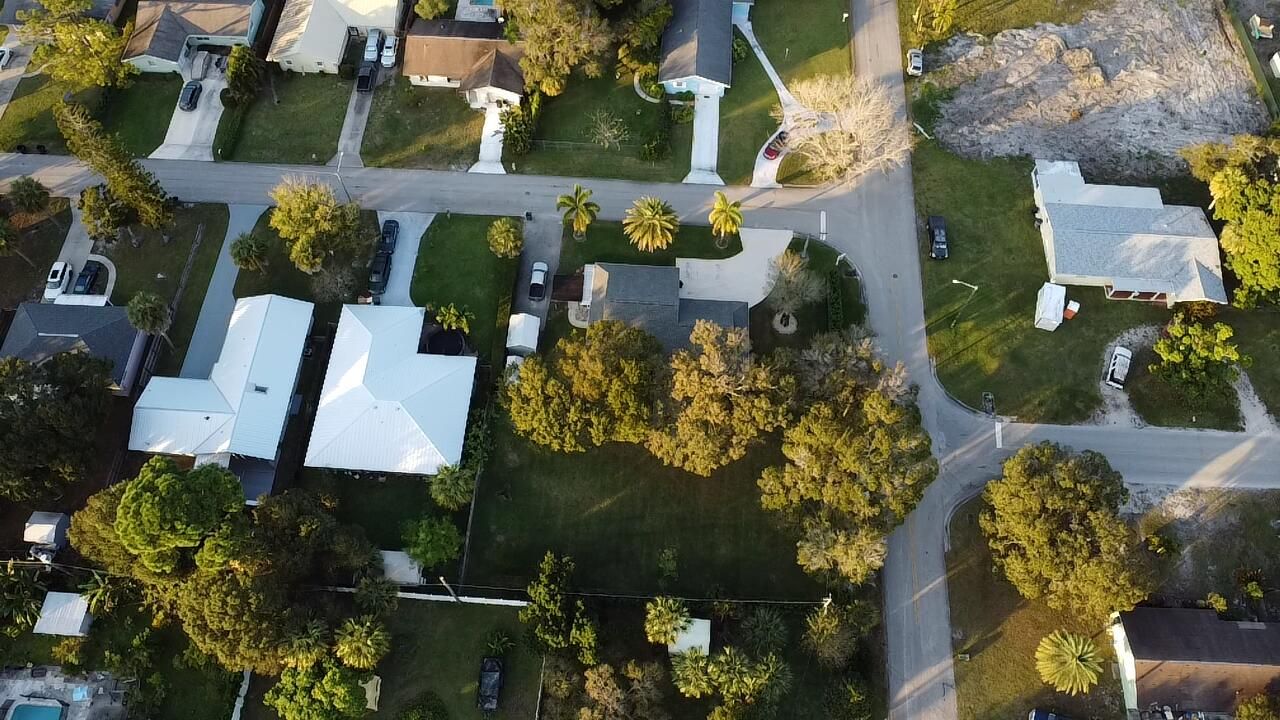 На продажу: $395,000 (3 спален, 2 ванн, 1390 Квадратных фут)