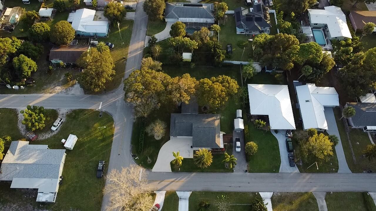 На продажу: $395,000 (3 спален, 2 ванн, 1390 Квадратных фут)