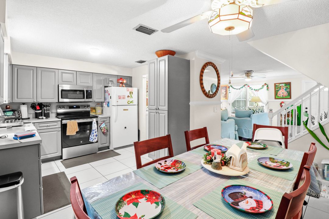 En Venta: $319,000 (3 camas, 2 baños, 1168 Pies cuadrados)