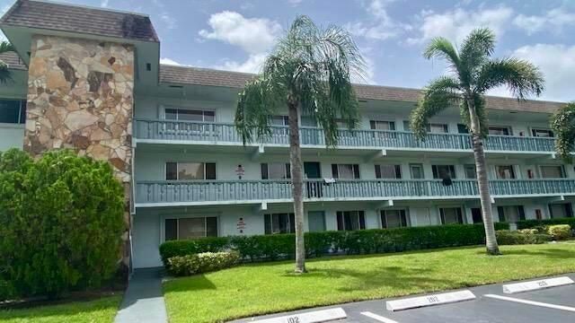 For Rent: $2,000 (2 beds, 1 baths, 880 Square Feet)