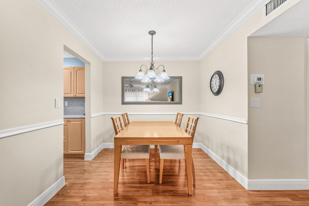 For Sale: $210,000 (2 beds, 2 baths, 1175 Square Feet)