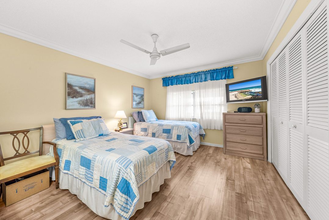 For Sale: $210,000 (2 beds, 2 baths, 1175 Square Feet)