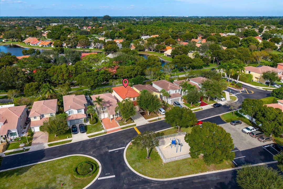 待售: $565,000 (4 贝兹, 2 浴室, 2118 平方英尺)