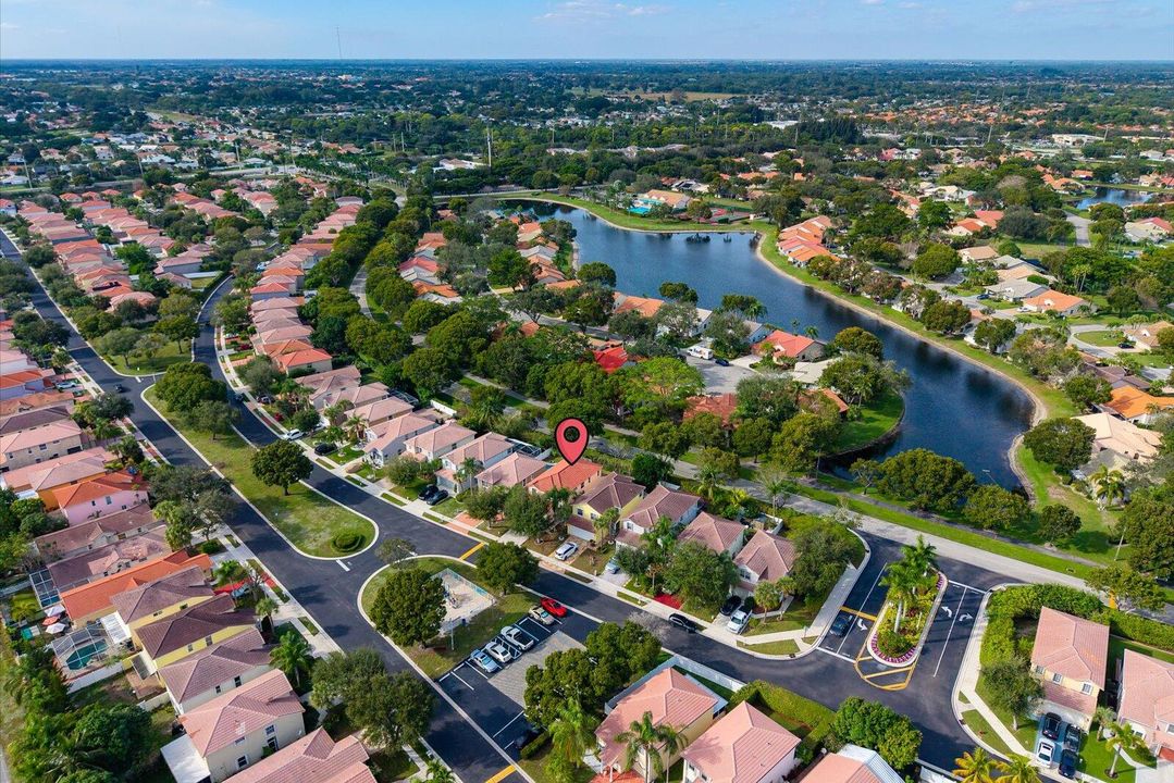 待售: $565,000 (4 贝兹, 2 浴室, 2118 平方英尺)