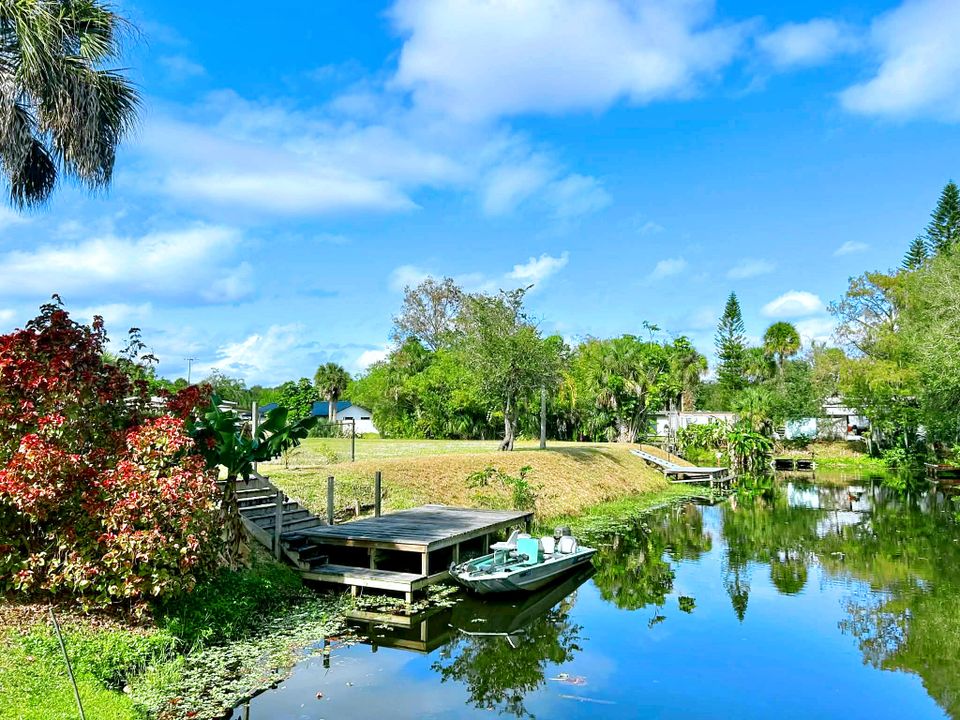 На продажу: $125,000 (2 спален, 2 ванн, 1207 Квадратных фут)