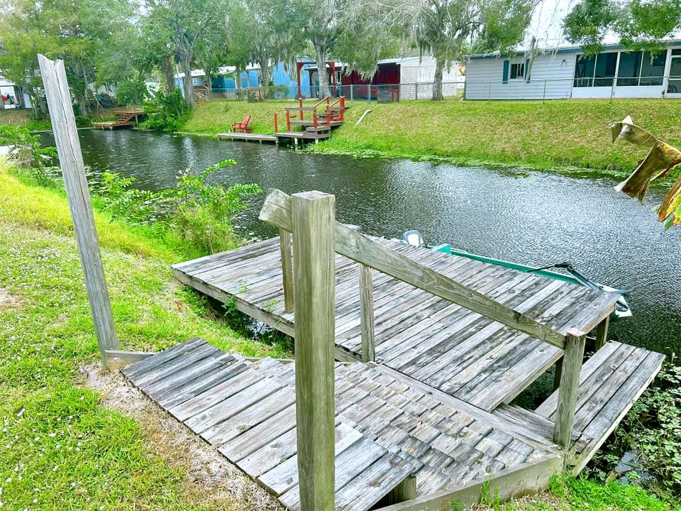 На продажу: $125,000 (2 спален, 2 ванн, 1207 Квадратных фут)