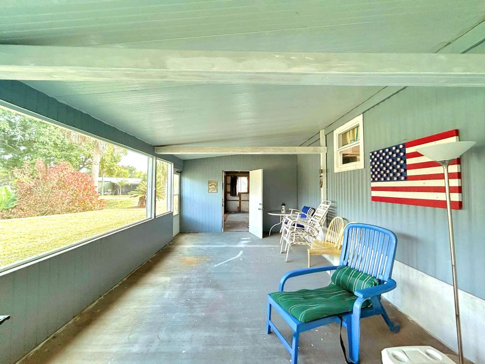 На продажу: $125,000 (2 спален, 2 ванн, 1207 Квадратных фут)