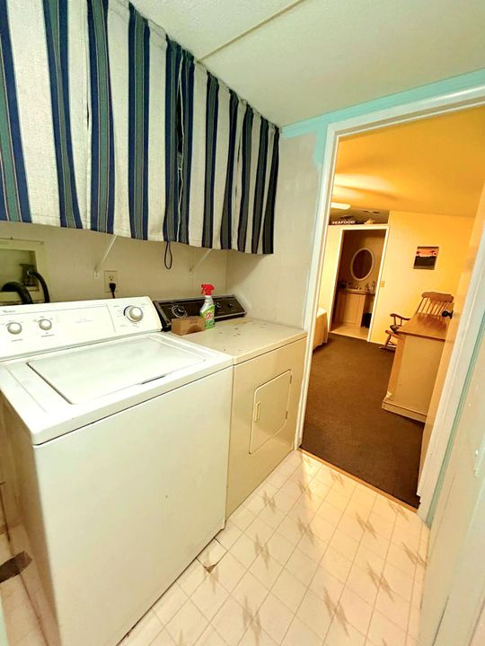 На продажу: $125,000 (2 спален, 2 ванн, 1207 Квадратных фут)