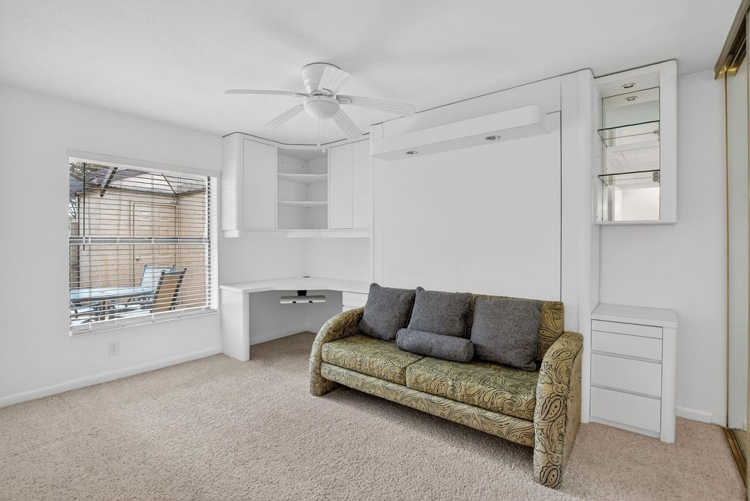 For Sale: $275,000 (2 beds, 2 baths, 1106 Square Feet)