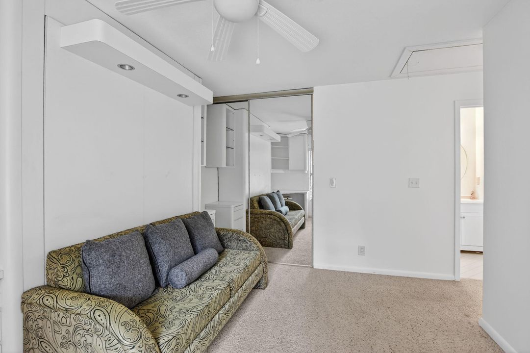 For Sale: $275,000 (2 beds, 2 baths, 1106 Square Feet)