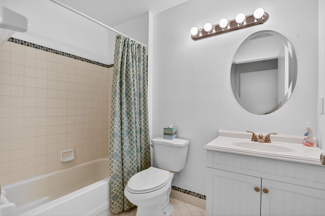 For Sale: $275,000 (2 beds, 2 baths, 1106 Square Feet)