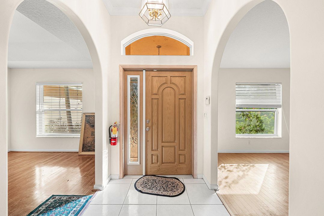 待售: $734,999 (4 贝兹, 3 浴室, 2391 平方英尺)