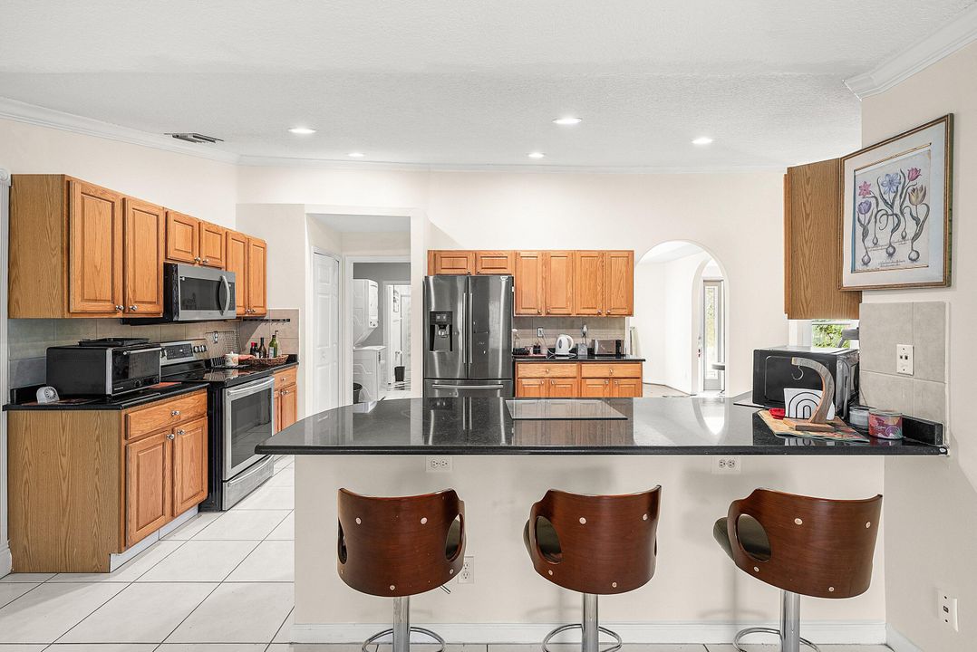 待售: $734,999 (4 贝兹, 3 浴室, 2391 平方英尺)