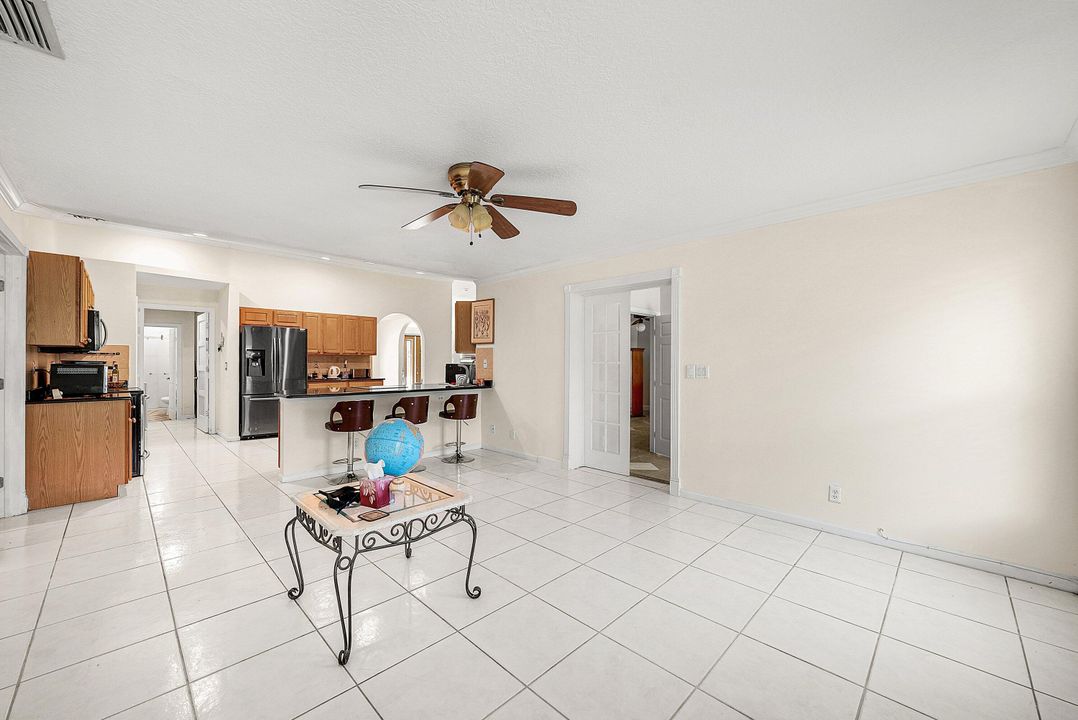 待售: $734,999 (4 贝兹, 3 浴室, 2391 平方英尺)