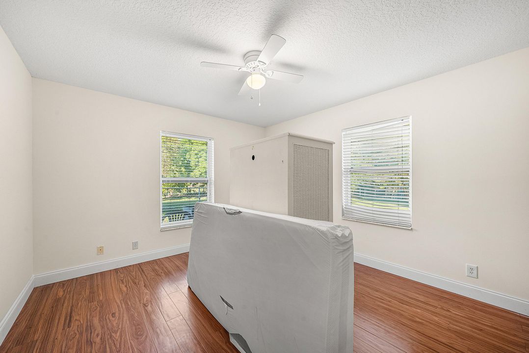 待售: $734,999 (4 贝兹, 3 浴室, 2391 平方英尺)