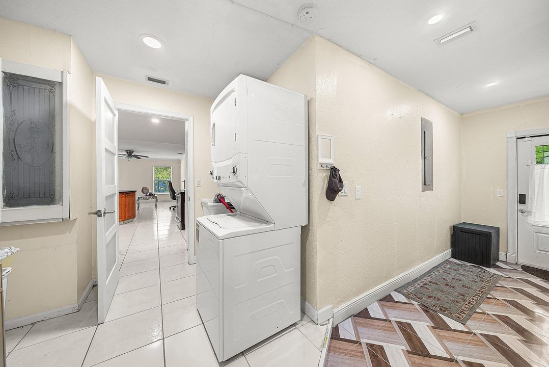 待售: $734,999 (4 贝兹, 3 浴室, 2391 平方英尺)