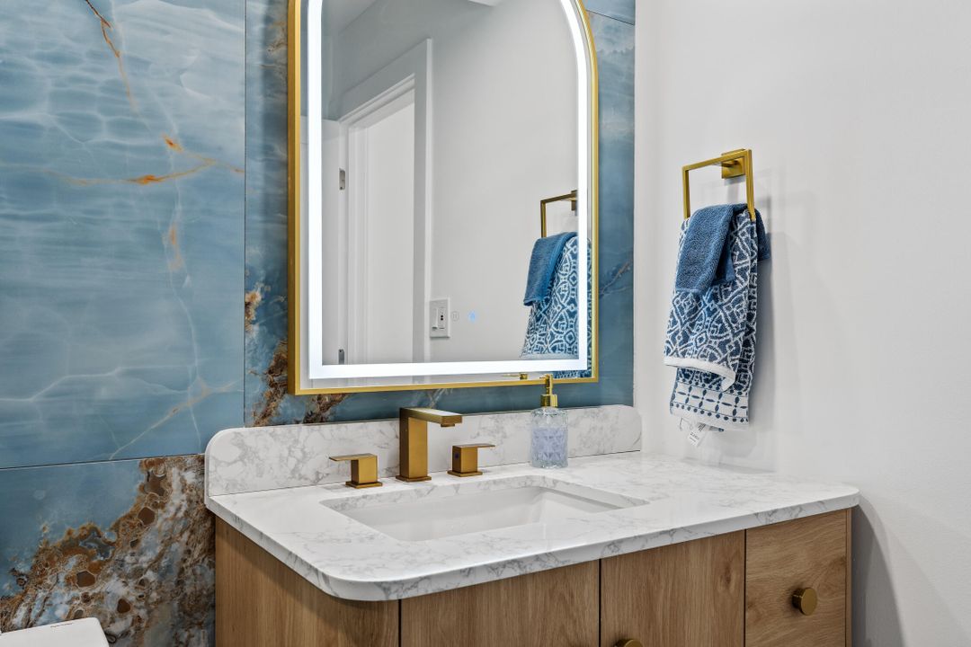 待售: $1,375,000 (2 贝兹, 2 浴室, 1264 平方英尺)