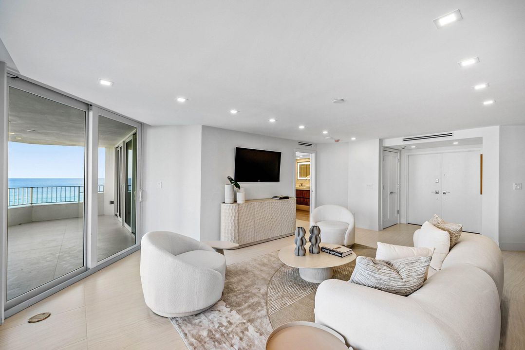 For Sale: $4,400,000 (4 beds, 4 baths, 2925 Square Feet)