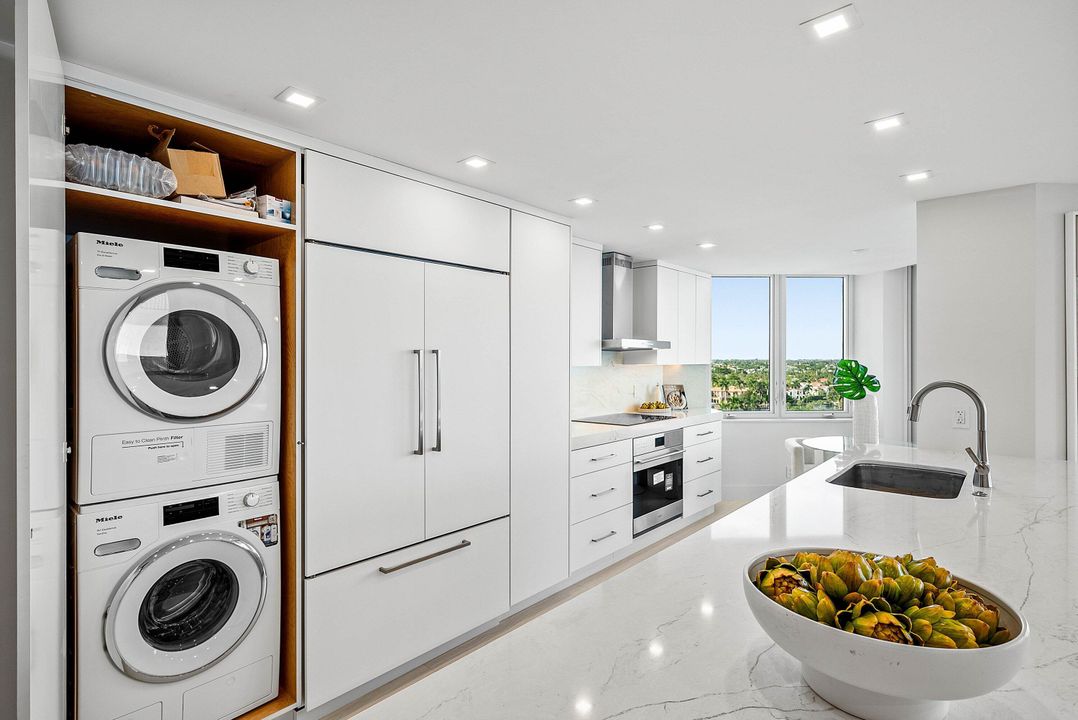 For Sale: $4,400,000 (4 beds, 4 baths, 2925 Square Feet)