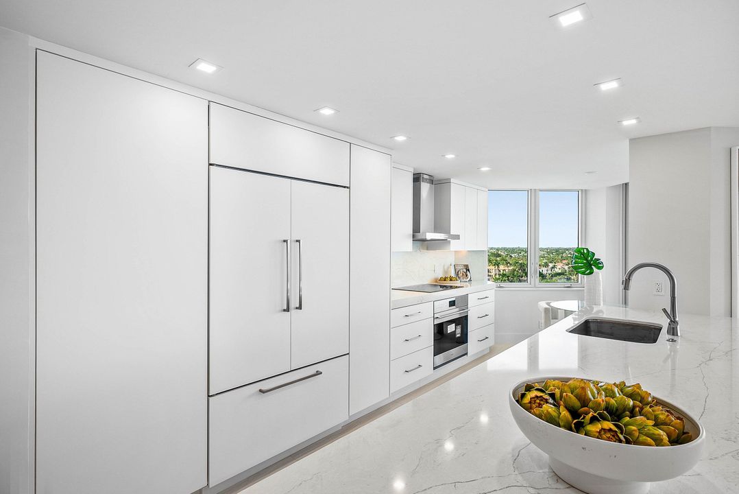 For Sale: $4,400,000 (4 beds, 4 baths, 2925 Square Feet)