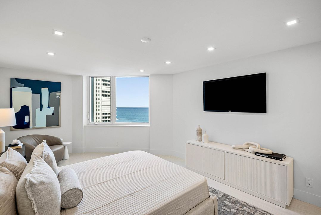 For Sale: $4,400,000 (4 beds, 4 baths, 2925 Square Feet)